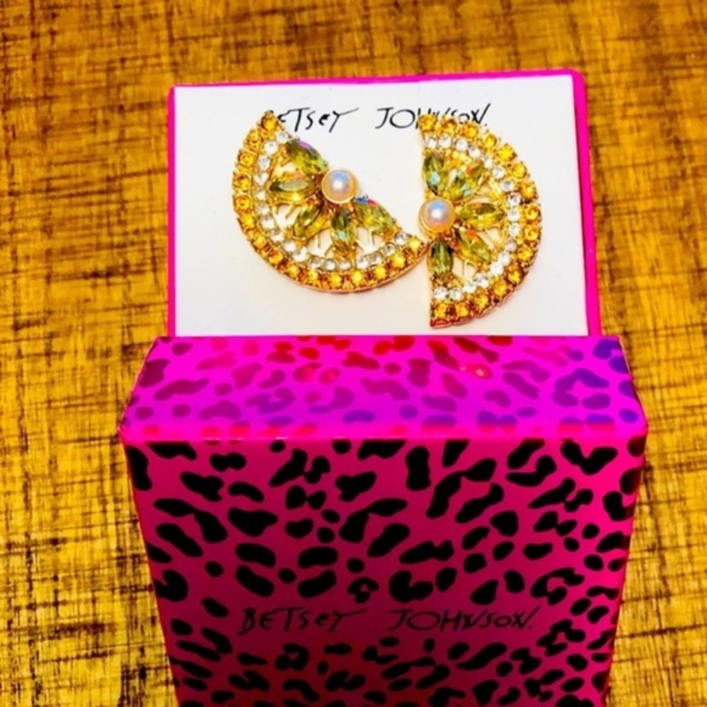 Betsey Johnson Lemon Wedge Rhinestone Earrings Yellow Gold Tone NWT